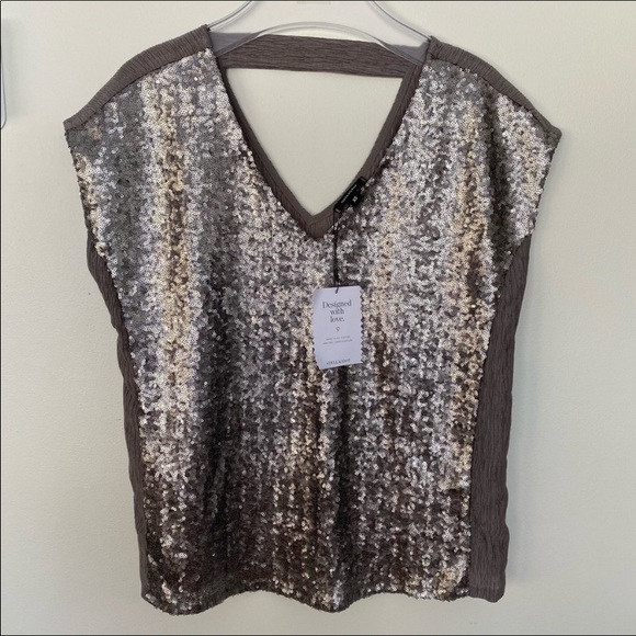 ✨Host Pick✨Stella and Dot Sparkle T Shirt - Picture 2 of 4